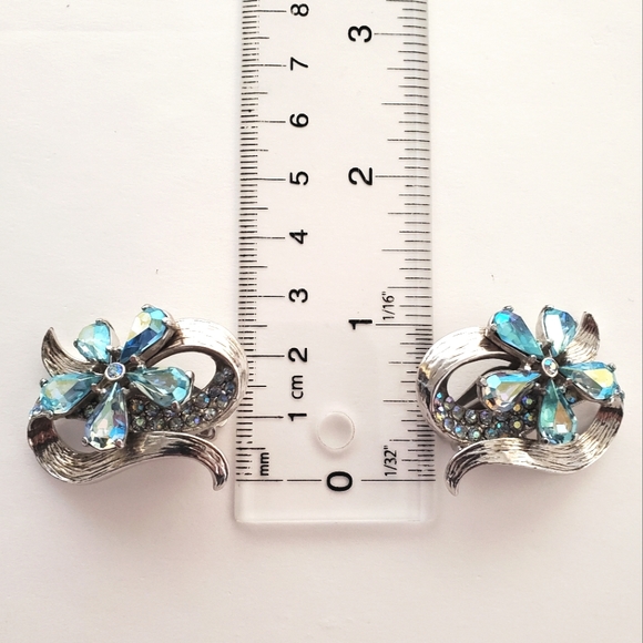 Schiaparelli - Signed Vintage AB Crystal Clip-on Earrings Flower & Ribbon Design - Picture 9 of 9